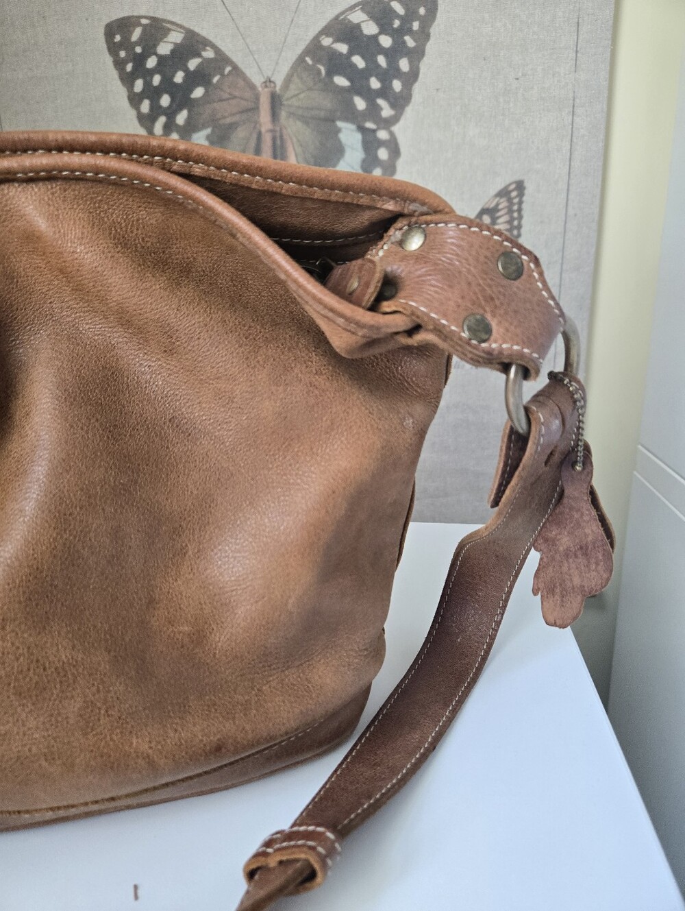 Vintage Roots Leather Bag - Picture 3 of 14